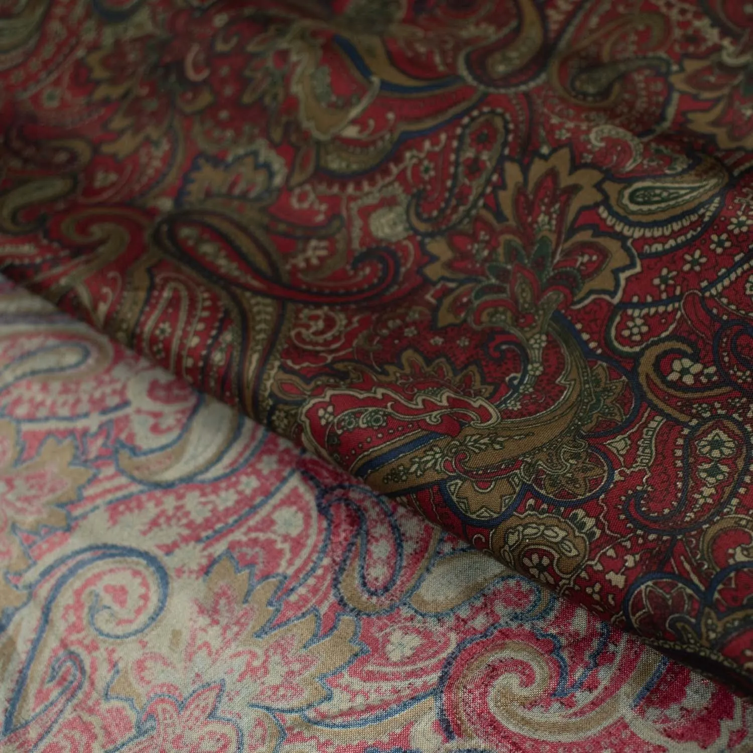 Printed Lining Design-50 Brown & Navy Paisley on Maroon